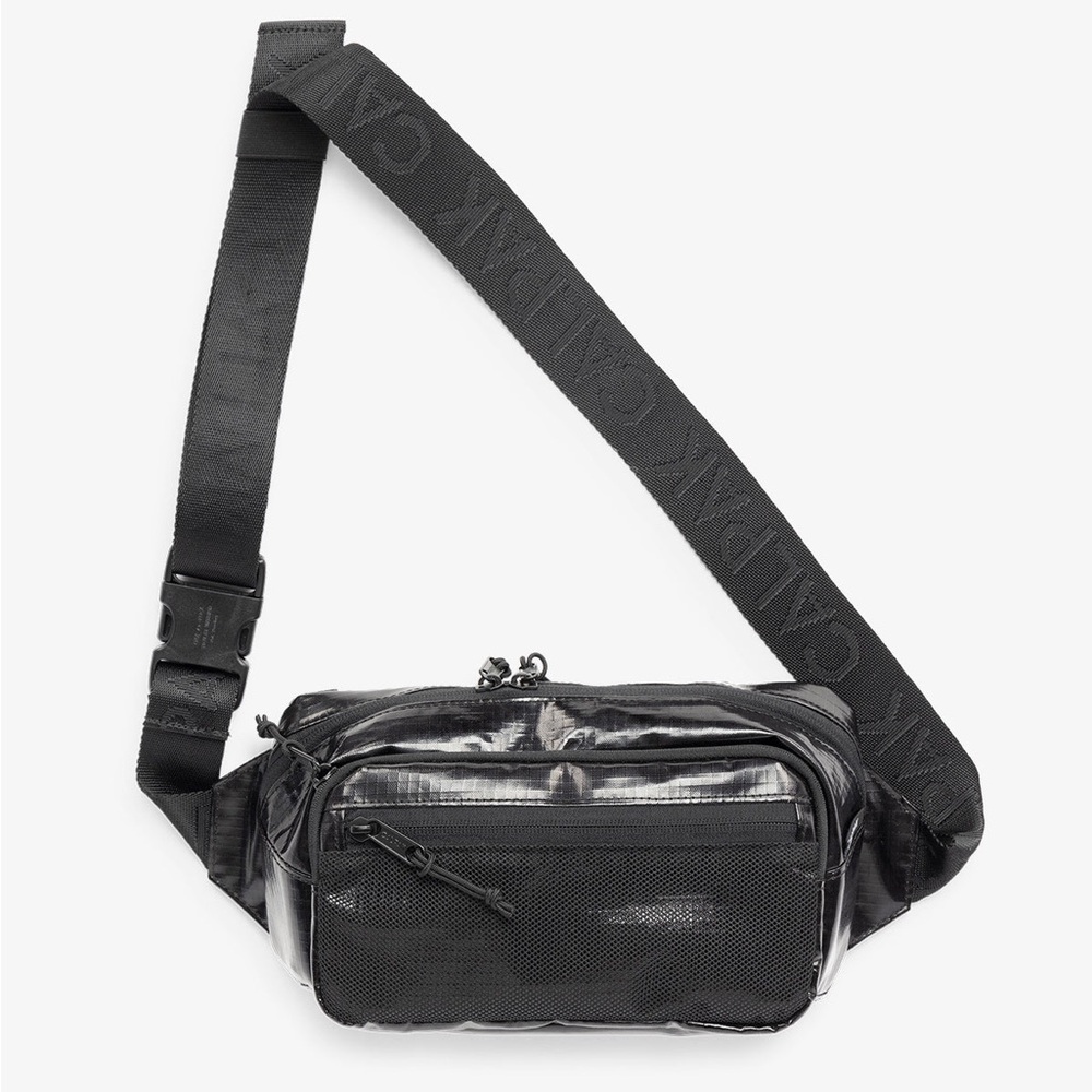 Terra Small Sling Bag
in Obsidian (black)